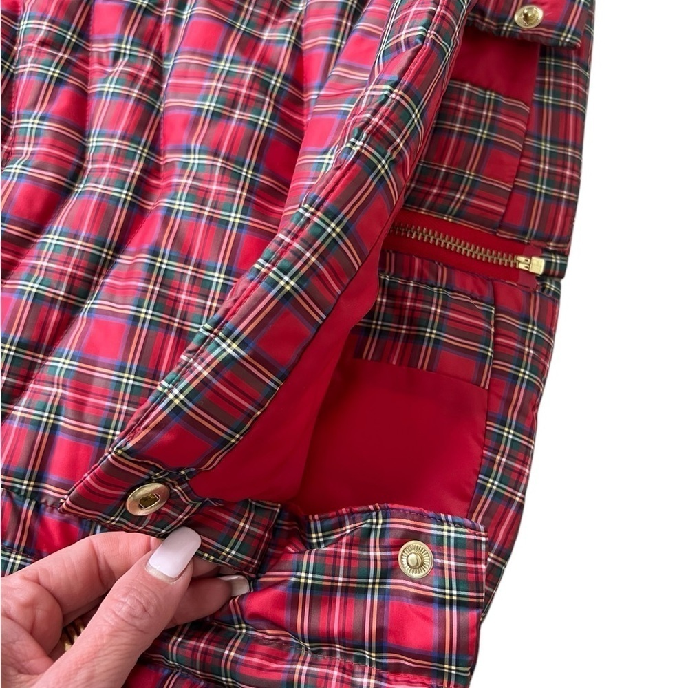 Talbots Down-Fill Puffer Vest – Cheerful Plaid – Petite Small
Cozy Lightweight - Picture 6 of 12